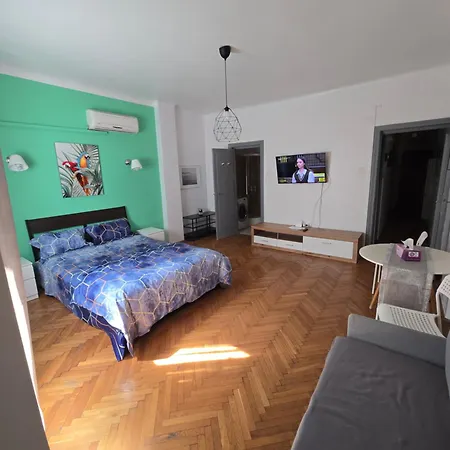 Ap 21 Edgar Quinet- Piata Universitatii *