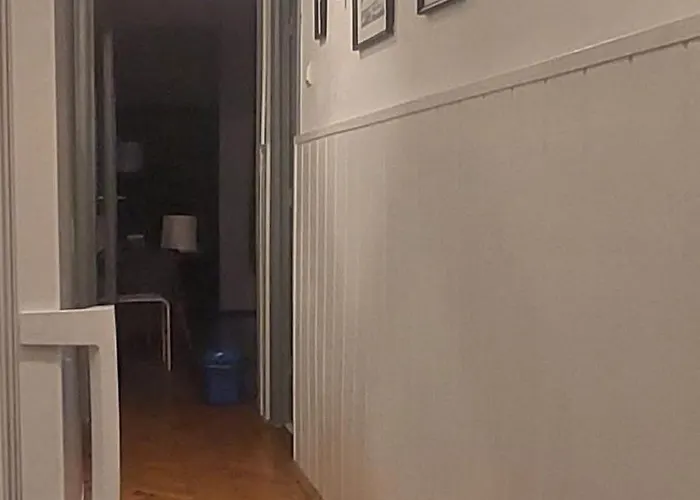 Ap 21 Edgar Quinet- Piata Universitatii * Bukarest