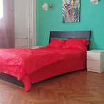 Ap 21 Edgar Quinet- Piata Universitatii Bukurešť