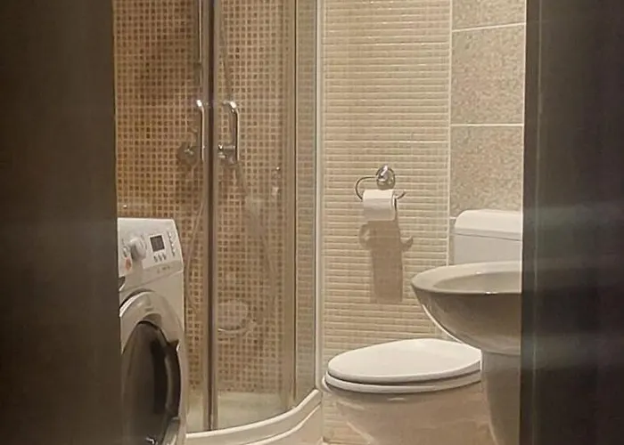 Ap 21 Edgar Quinet- Piata Universitatii アパート *